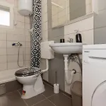 Apartment 2 Bedroom Cozy In *