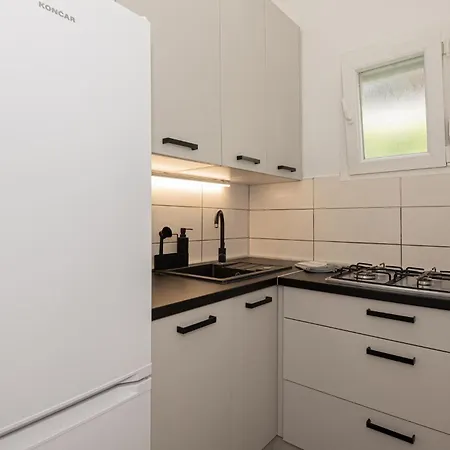 Apartamento 2 Bedroom Cozy In Žaborić