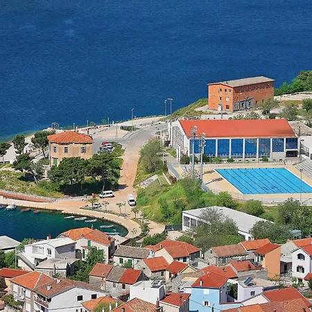 Διαμέρισμα 2 Bedroom Cozy In Zaboric